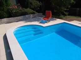 Die Perfekte Poolumrandung Von Hauser In Osterreich Schwimmbad Schwimmbadumrandung Garten Gartengestaltung Pool Poolra Pool Umrandung Pool Schwimmbader