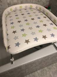 Die oberkante des wickelbretts liegt 36cm über der badewanne. Wickelaufsatz Fur Badewanne Von Geuther Kaufen Auf Ricardo