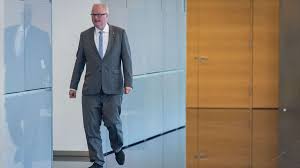 Volker bouffier haberleri en güncel gelişmeler ve son dakika haberler. Finanzminister Thomas Schafer Ist Tot Er Sollte Hessen Ministerprasident Bouffier Beerben Rhein Main