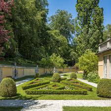 With our project management team leading the way, nh core's crew of highly skilled landscapers. Palais Sonnenhof The European Heritage Project By Peter Low