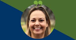 Julie Sieber's Instagram, Twitter & Facebook