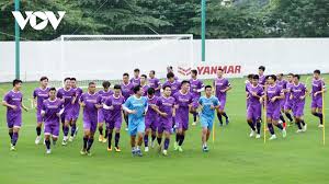 Họ đến thái lan để thi đấu vòng bảng cúp ở bảng f của viettel, một clb tham dự vẫn chưa được xác định. Danh Sach Ä't Viá»‡t Nam Sang Uae NÆ°á»›c Cá» Sang Suá»'t Cá»§a Hlv Park Hang Seo Vov Vn