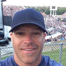 Michael Furcolo (@furcolow86)