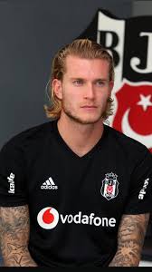 Mūsu lorisa kariusa bērnības stāsts un nepārdomāti biogrāfijas fakti nes Loris Karius Icin 24 Fikir Liverpool Siyahin Gucu Sakal Bakimi