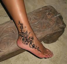A henna tattoo is a type of a tattoo that is usually temporary. Henna Tattoos Designs Ideas And Meaning Tattoos For You