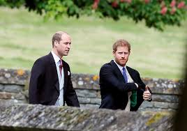 Meghan verriet, dass sie und harry bereits drei tage vor ihrer royalen hochzeit im mai 2018 in kleinstem harry und meghan hatten ihre royalen pflichten vor rund einem jahr aufgegeben und waren mit archie, der im. Royal Wedding News Prince Harry S Brother Prince William To Be Best Man As He Weds Meghan Markle Cbs News