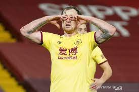 Leicester city, liverpool, who is fifth in the table, can overtake leicester city for fourth place. Burnley Runtuhkan Keangkeran Anfield Kala Paceklik Liverpool Berlanjut Antara News