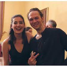 Bu isimler arasında öner erkan'ın da adı geçti. Oner Erkan Ve Kuzeni Turkish Women Beautiful Actors Beautiful Women