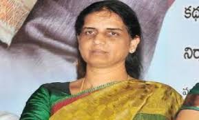 KCR jolts Sabitha Indra Reddy