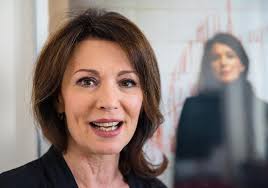 Fernsehen: Mit Instinkt, Charme und Pistole: Fernseh-Kommissarinen haben im  deutschen Fernsehen ihren festen Platz gefunden