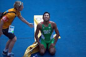 Crisanto grajales valencia is a mexican triathlete who won gold medals at the 2014 central american and caribbean games and 2015 pan america. Crisanto Grajales Logro Historica Plata En Triatlon Mediotiempo