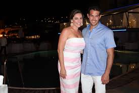 8 kenneth parsons died, aged 57, in rochester from lung cancer , 9 on 26 november 2007, during brook's time on strictly come dancing. Kelly Brook Reveals Real Reason She Hasn T Married Boyfriend Jeremy Parisi