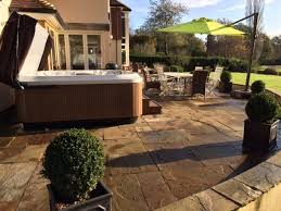 Jacuzzi Hot Tub From Jacuzzi At Longacres Garden Centre In Bagshot Jacuzzi Spas Fotografia