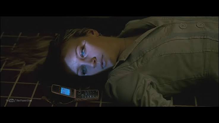 Horrified, Camilla Belle finds Katie Cassidy dead | When a Stranger Calls  (2006 film)