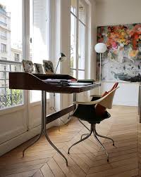 Ingrid Paris Inside Closet Decoration Interieure Location De Vetement Inspiration Bureau