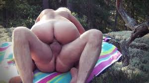 Araba Garajında Götten Seks Yapan Evli Çift - Porno İzle