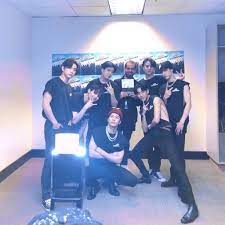 Just like every one of us, . Usual Got7 Twitter Ceo Jack Dorsey And His Team Went To Facebook