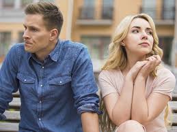 Ala carte = cara penyajian makanan satu per satu di suatu meja , dimana setiap jenis makanan di dalam menu disajikan secara terpisah. 11 Of The Biggest Deal Breakers In Relationships According To Experts