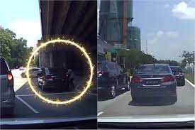 Check spelling or type a new query. Orang Ramai Berjaya Tahan Lelaki Rampas Honda City Tengah Jalan Motoqar
