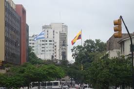 80% de edificio a demoler está bien el gobierno dijo que dará nuevos usos a edificios que por años han permanecido abandonados, como el del c.c. Guayaquil Mapio Net