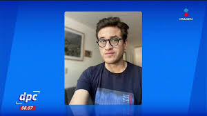 Al margen de mi vida personal lo que hago últimamente es cantar. Asi Se Verian Nacho Lozano Y Manolo De Mujer De Pisa Y Corre Youtube