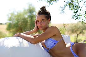 Her father is english and her mother is portuguese. Kelly Bailey Ja Fez O Teste A Covid 19 Mas Esta Afastada Das Gravacoes De Bem Me Quer