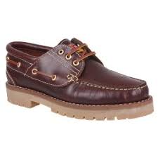 Elige mocasines marrones, negros, burdeos, azules o beige, náuticos de estilo clásico, actuales o marineros. Nauticos