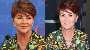 Jolanta kwasniewska age in 2021. Jolanta Kwasniewska Na Konferencji Prasowej Pierwsza Dama Zadala Szyku