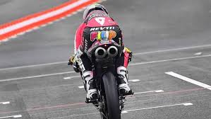 Salač currently sits fourth in the rookies cup standings on 122 points and has managed to stand on the rostrum four times this season, with a best result of p2 in race 2 at assen. Salac Uz Do Tretice Nebodoval Motogp Ma Noveho Lidra Aktualne Cz