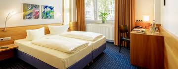 Bevorzugte lagen findet man südlich der deutzer freiheit. Hotel Nahe Koelnmesse Und Lanxess Arena Messehotel Koln Deutz