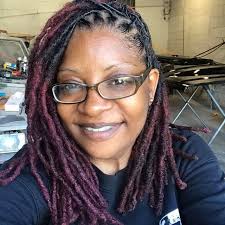 Couples who meet in March are soulmates whose connection is often  challenged by distance. Their encounter typically happens unexpectedly,  often through social media. These pairs tend to relocate, changing cities  or even