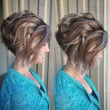 Balayage hairstyles for brown hair with caramel highlights are cut before the highlights are added.this allows the colourist to apply the balayage colour accents in a more artistic way, to create highlights in exactly the right spots to accentuate your favourite facial features! 30 Hottest Trends For Brown Hair With Highlights To Nail In 2021