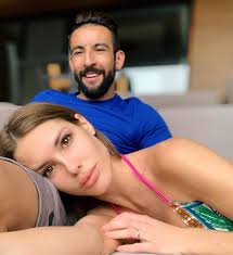 Mauricio anibal isla isla is the full name for chilean football player who is known as mauricio isla. Confirmado Gala Caldirola Y Mauricio Isla Se Separaron
