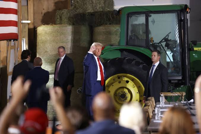 Trump threatens John Deere with 200 per cent tariffs if production moves to  Mexico | Farmtario