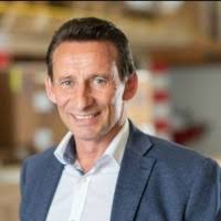 200+ "Daniel Born" profiles