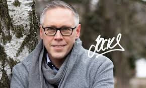 Anne Holmlund jälleen kiinni valheesta