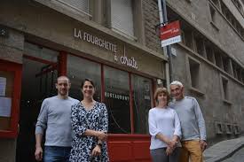 Saint Malo La Fourchette A Droite Succede Au Restaurant Gilles Le Pays Malouin