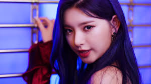 December 29th, 2000 zodiac sign: Member Profile Yiren Everglow K Pop Girl Groups 101