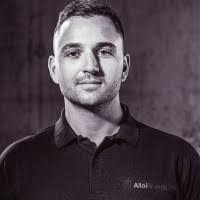 Elena Daum's Instagram, Twitter & Facebook