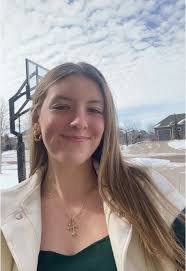 Caitlin Starnes's Instagram, Twitter & Facebook