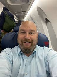 Edward Richmond's Instagram, Twitter & Facebook