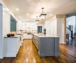 You can match them with dark flooring, a dark accent wall or a dark countertop. 30 Stylish And Elegant Kitchens With Light And Dark Contrasts