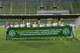 Football world rallies behind chapecoense after air disaster. Chapecoense Tem Programacao De Homenagem Aos Quatro Anos Da Tragedia Na Colombia Santa Catarina G1