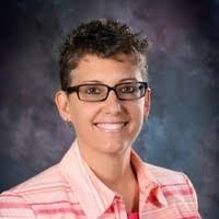 Colleen Ash's Instagram, Twitter & Facebook