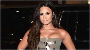 Joe rogan was trending on twitter as people tried yet again to have the world's most popular podcaster canceled. Demi Lovato Comes Out As Pansexual Opens Up About Starting A Family