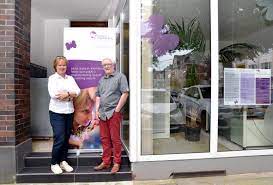 Rci bank and services in germany comprises around 380 employees and provides also a large variety of insurance products and services to end consumers, corporate businesses and distribution networks of the 5 brands. Spendenaktion Von Rci Banque Deutschland Zugunsten Der Initiative Schmetterling E V Presseportal