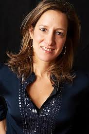 It Takes Two to Torah: An Orthodox Rabbi and Reform Journalist Discuss and  Debate Their Way Through the Five Books of Moses: Pogrebin, Abigail,  Linzer, Rabbi Dov, Bialik PhD, Mayim: 9125763109782: Amazon.com: