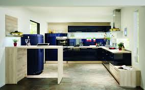 Invitez Le Design Dans Votre Interieur Grace A La Cuisine Flash De Votre Magasin Kuchen Spezialist Cuisines Design Kit Amenagement Interieur Maison Cuisine