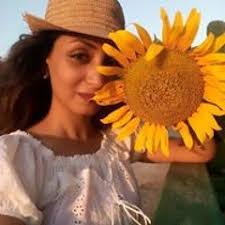 Diana Elia's Instagram, Twitter & Facebook