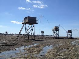 Giants Walking On The Beach At Low Tide Tharon Plage France May 4 2014 Beach Walk France Architecture